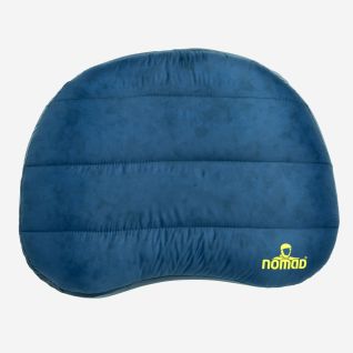 NOMAD air pillow down donskussen in donkerblauw met logo aan de onderkant