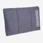 NOMAD wollip multifunctioneel reiskussen in donkergrijs met logo op de zijkant