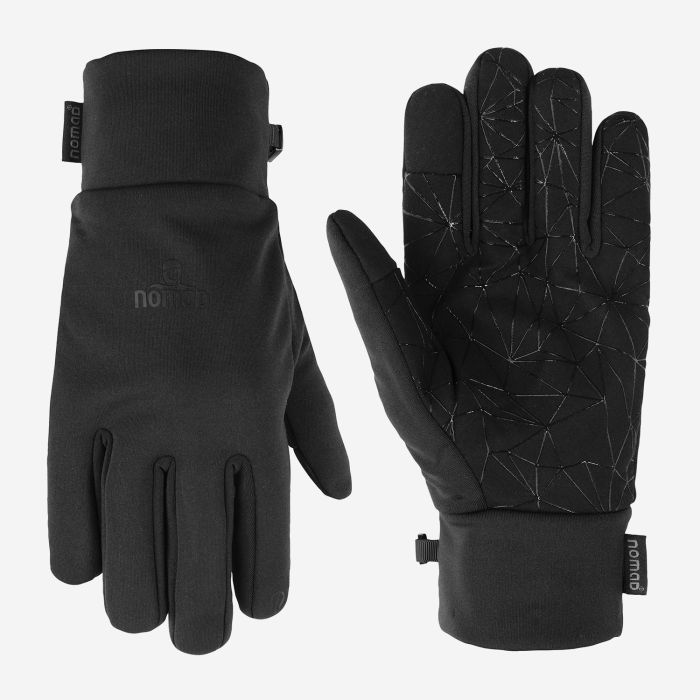 NOMAD winddichte softshell handschoen zwart met grip patroon op de handpalm en NOMAD logo op de rug