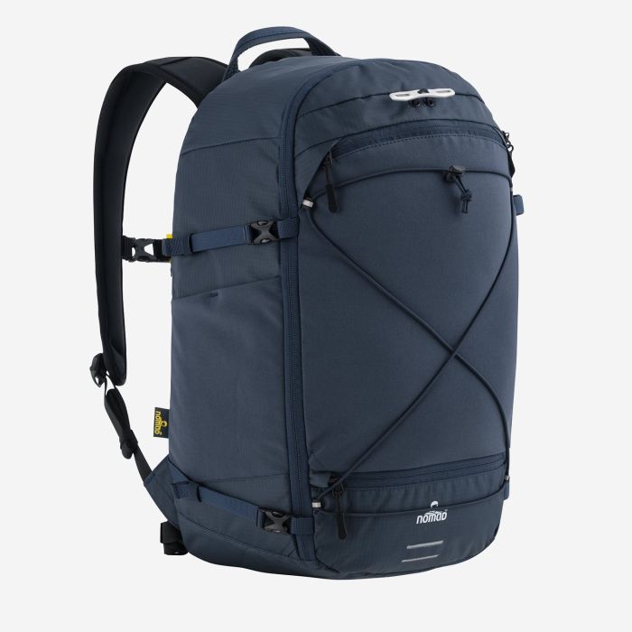 NOMAD Montagon Premium 25-liter backpack in dark blue with adjustable shoulder straps and a front pocket