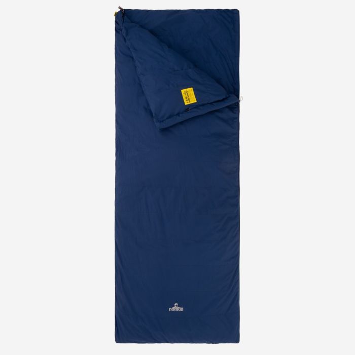 NOMAD blazer down zomerslaapzak in navy blauw rechthoekig model met geel label op de flap