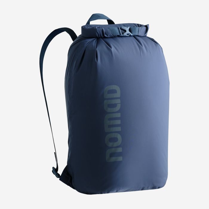 NOMAD waterdichte premium rugzak in donkerblauw met verstelbare schouderbanden en rolltop sluiting