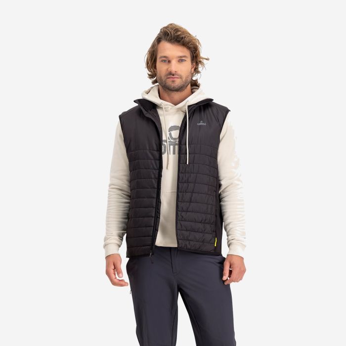 NOMAD bodywarmer voor heren in zwart met ritssluiting en gewatteerde panelen voor outdoor activiteiten